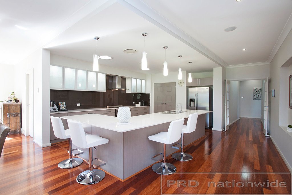 216 Somerset Drive THORNTON 13