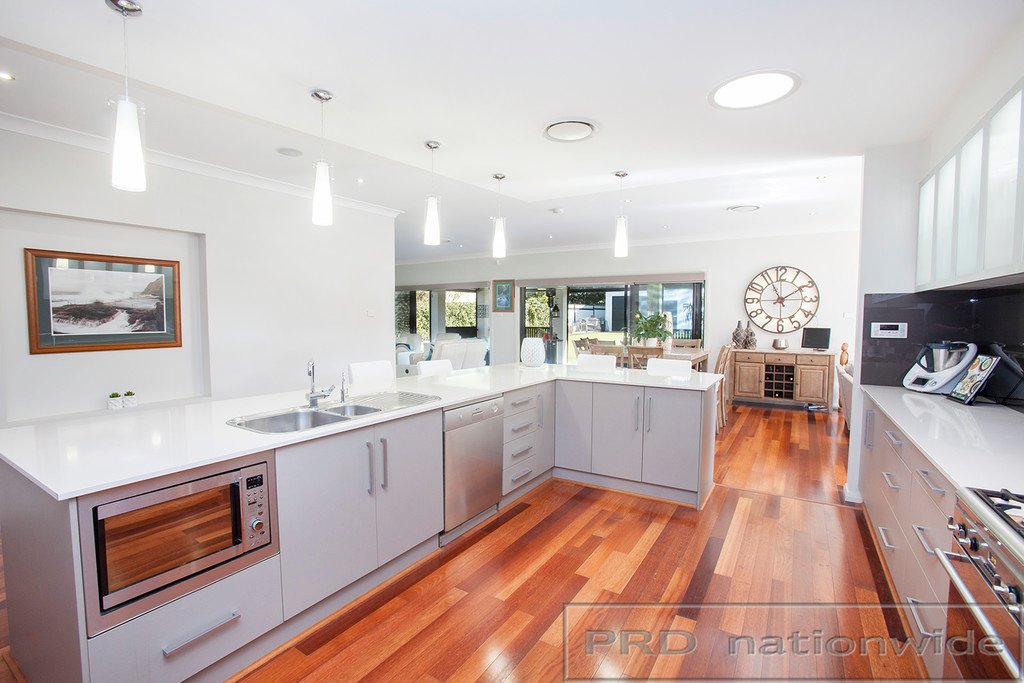 216 Somerset Drive THORNTON 14