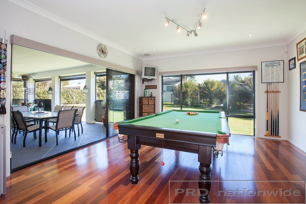 216 Somerset Drive THORNTON 22