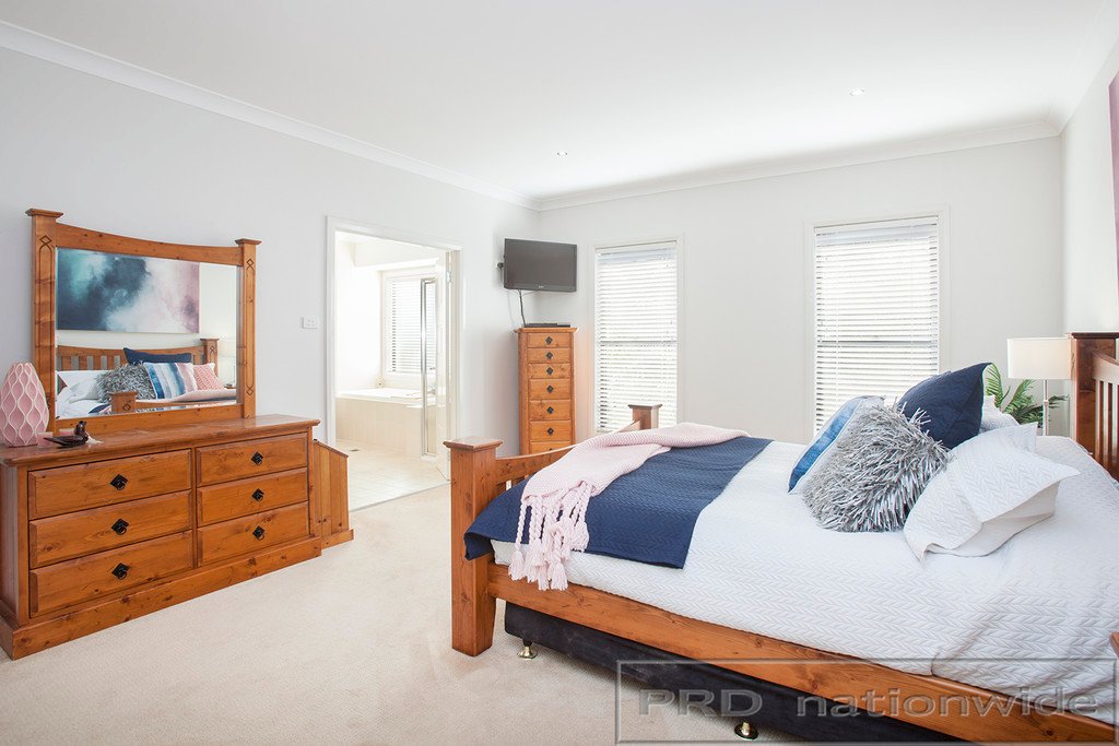 216 Somerset Drive THORNTON 25