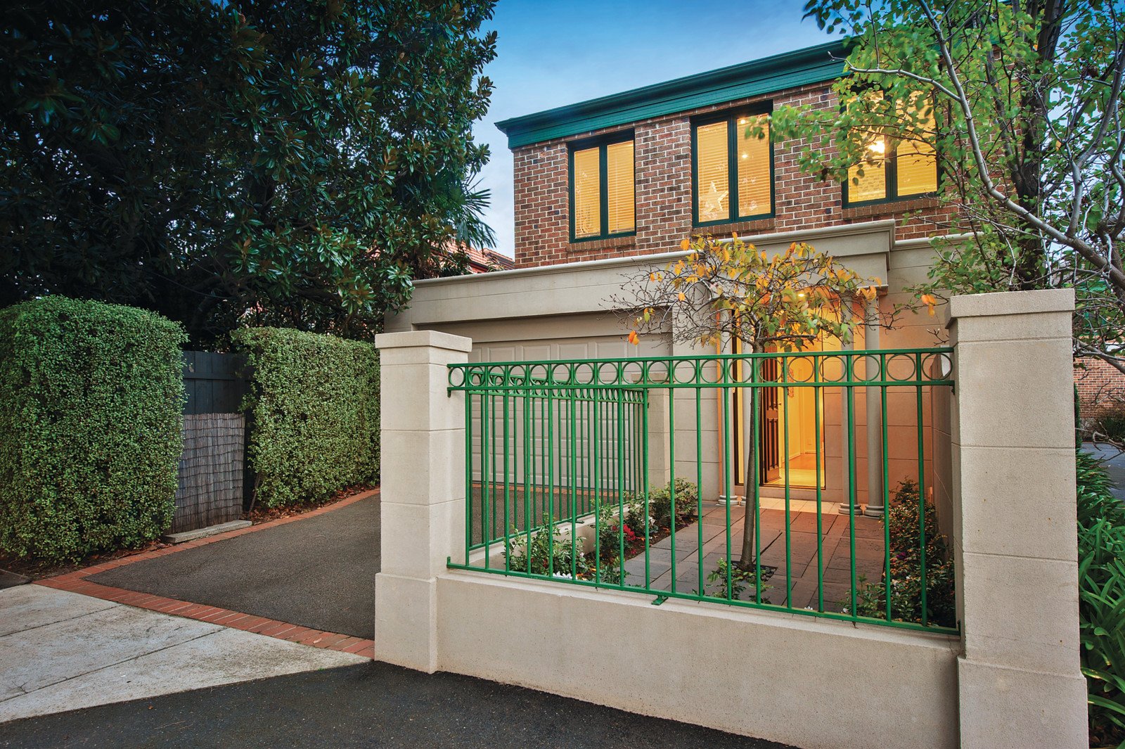  2/16 Stanley Street