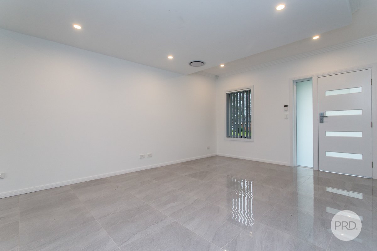 2/16 Timgalen Avenue SOUTH PENRITH 3