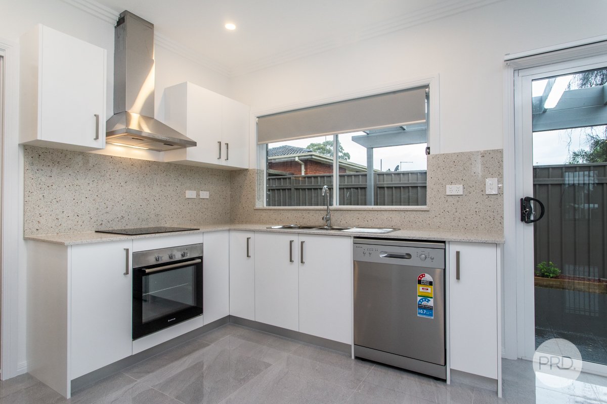 2/16 Timgalen Avenue SOUTH PENRITH 7