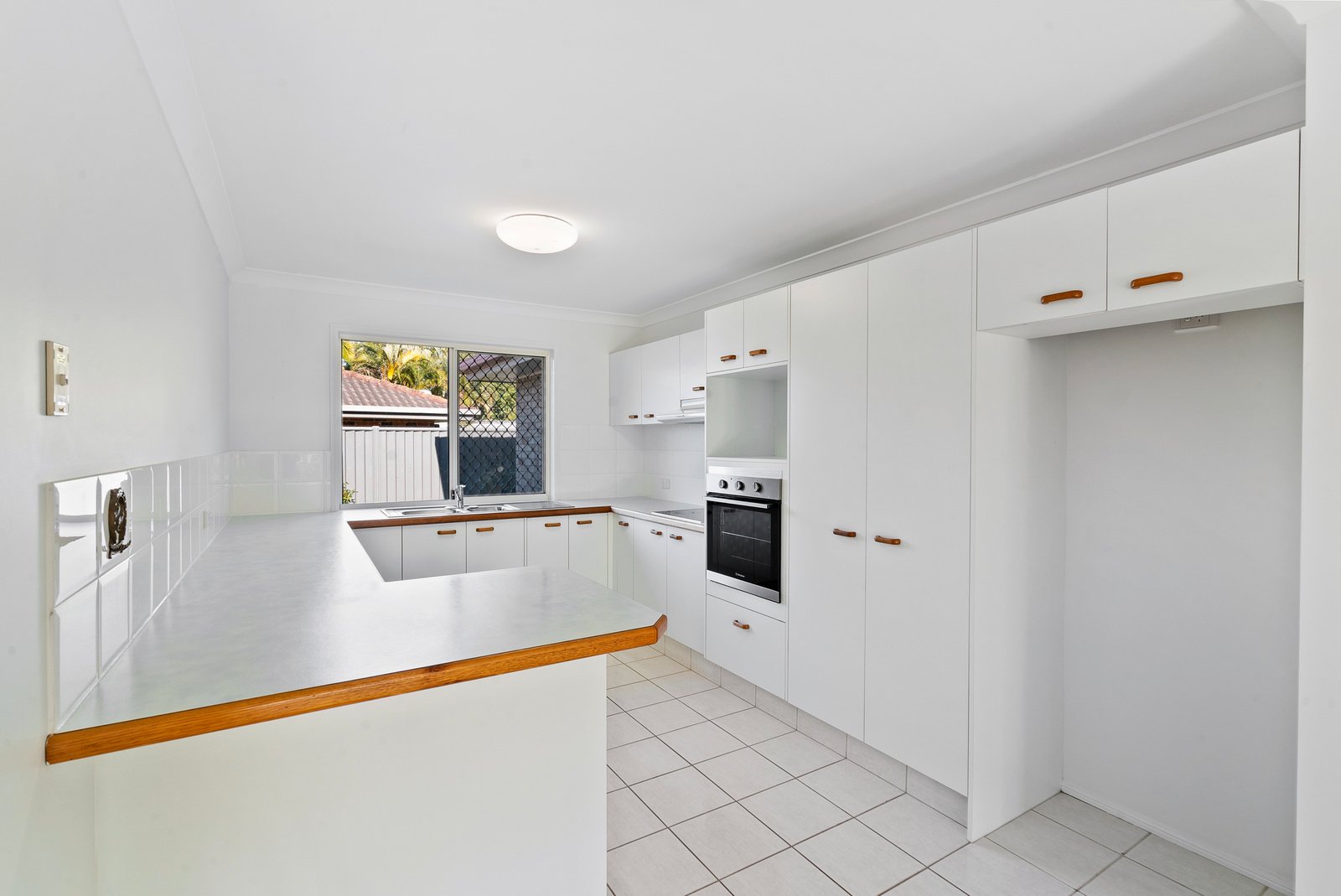 2/16 Vintage Lakes Drive TWEED HEADS SOUTH 2