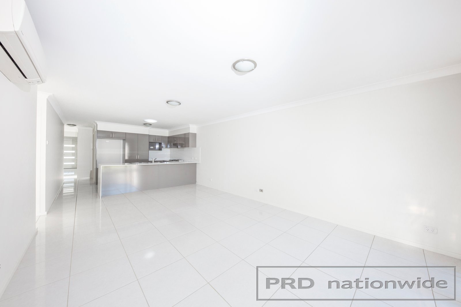 2/16 Warbler Ave  ABERGLASSLYN 6