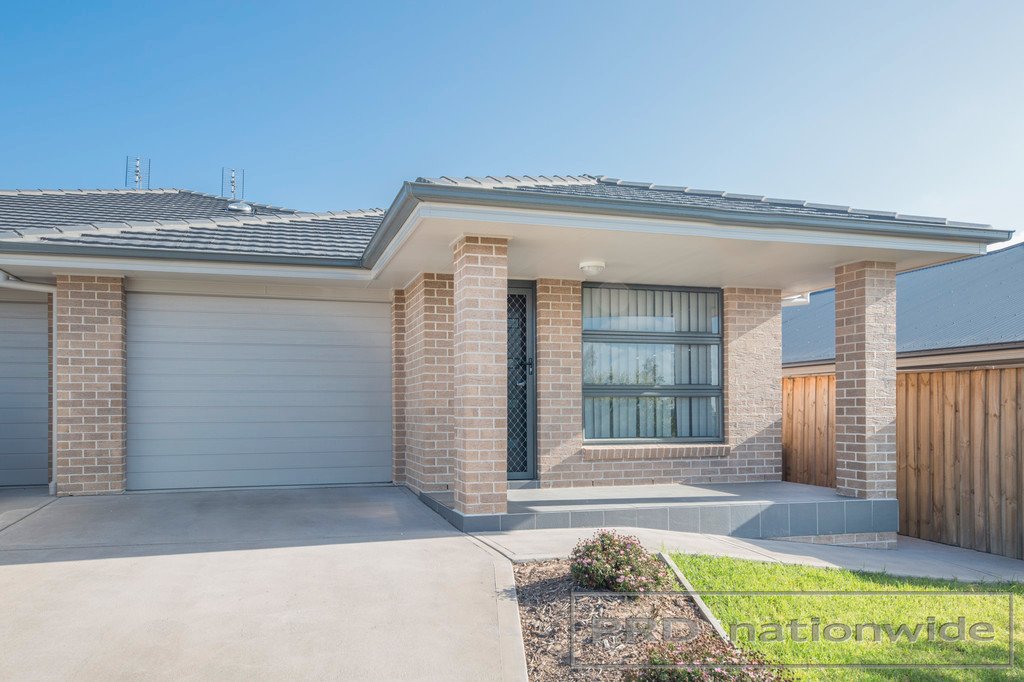 2/16 Warbler Ave  ABERGLASSLYN 15