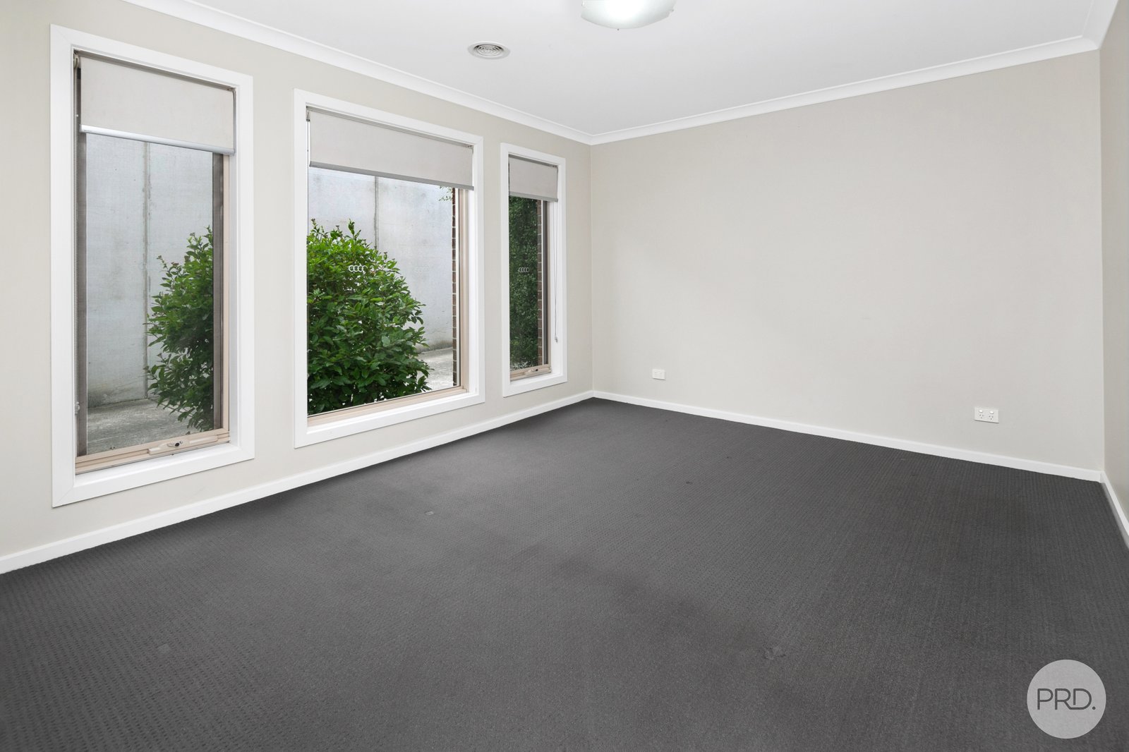 2/16 Whitehorse Road MOUNT CLEAR 6