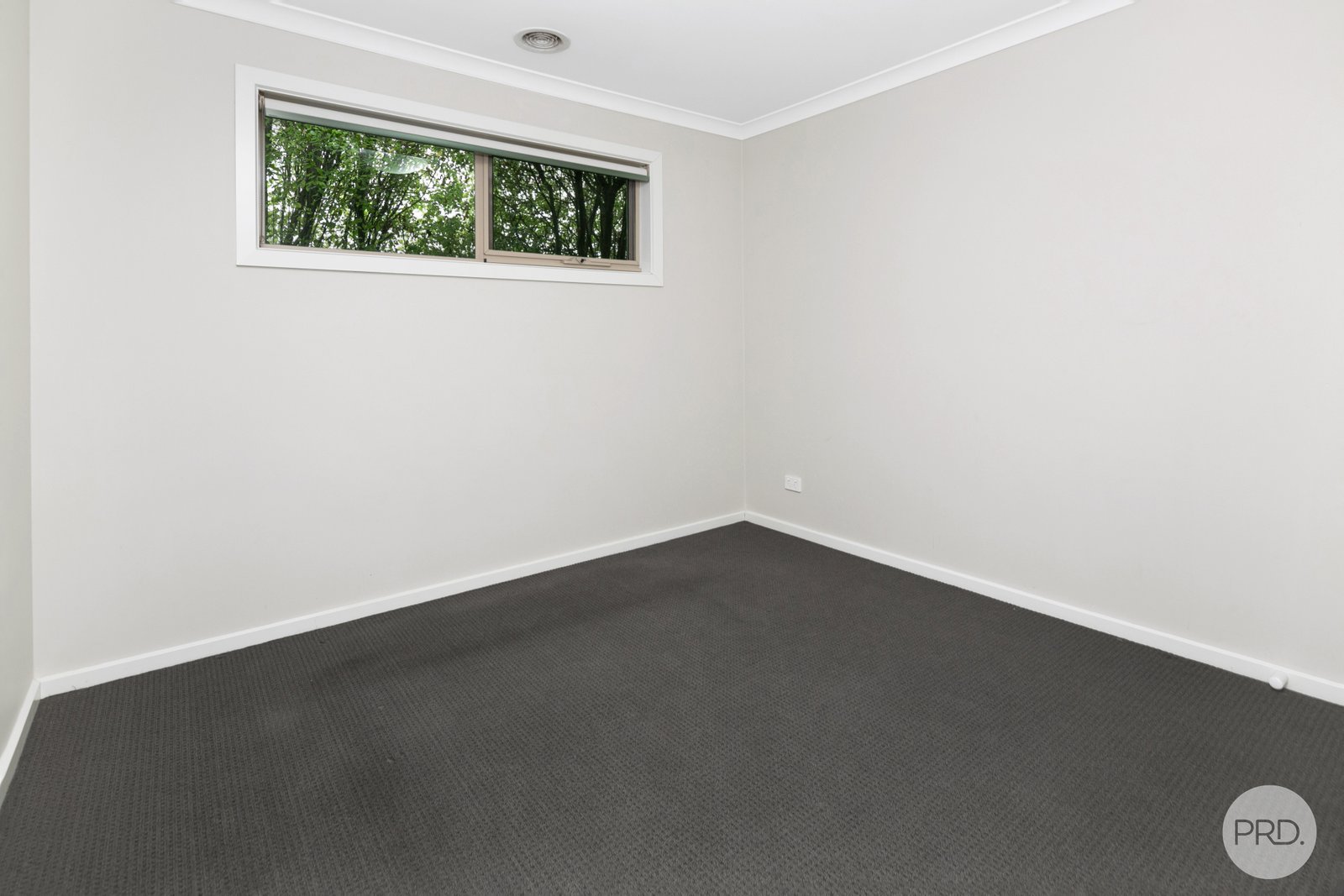 2/16 Whitehorse Road MOUNT CLEAR 7
