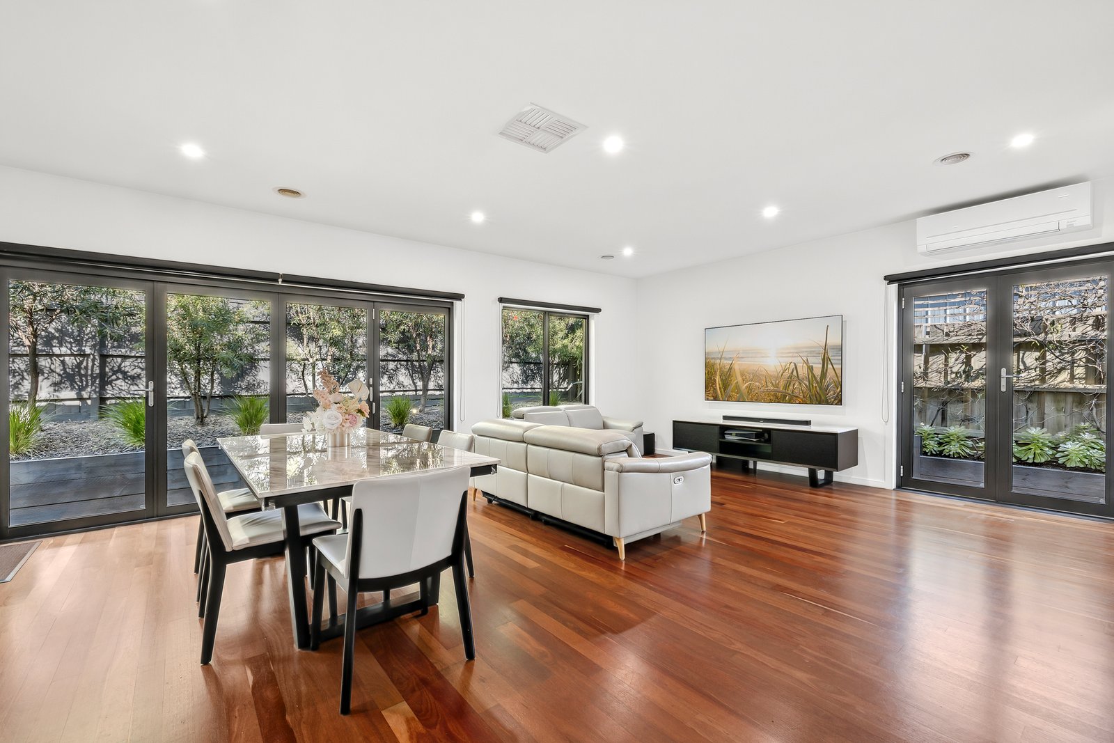 Gallery: 2/16 Yooralla Street