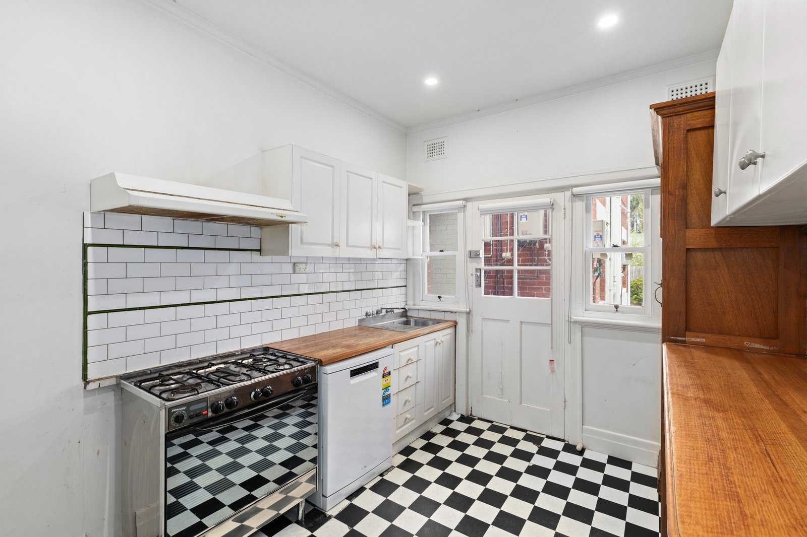 Gallery: 2/160 Chapel Street