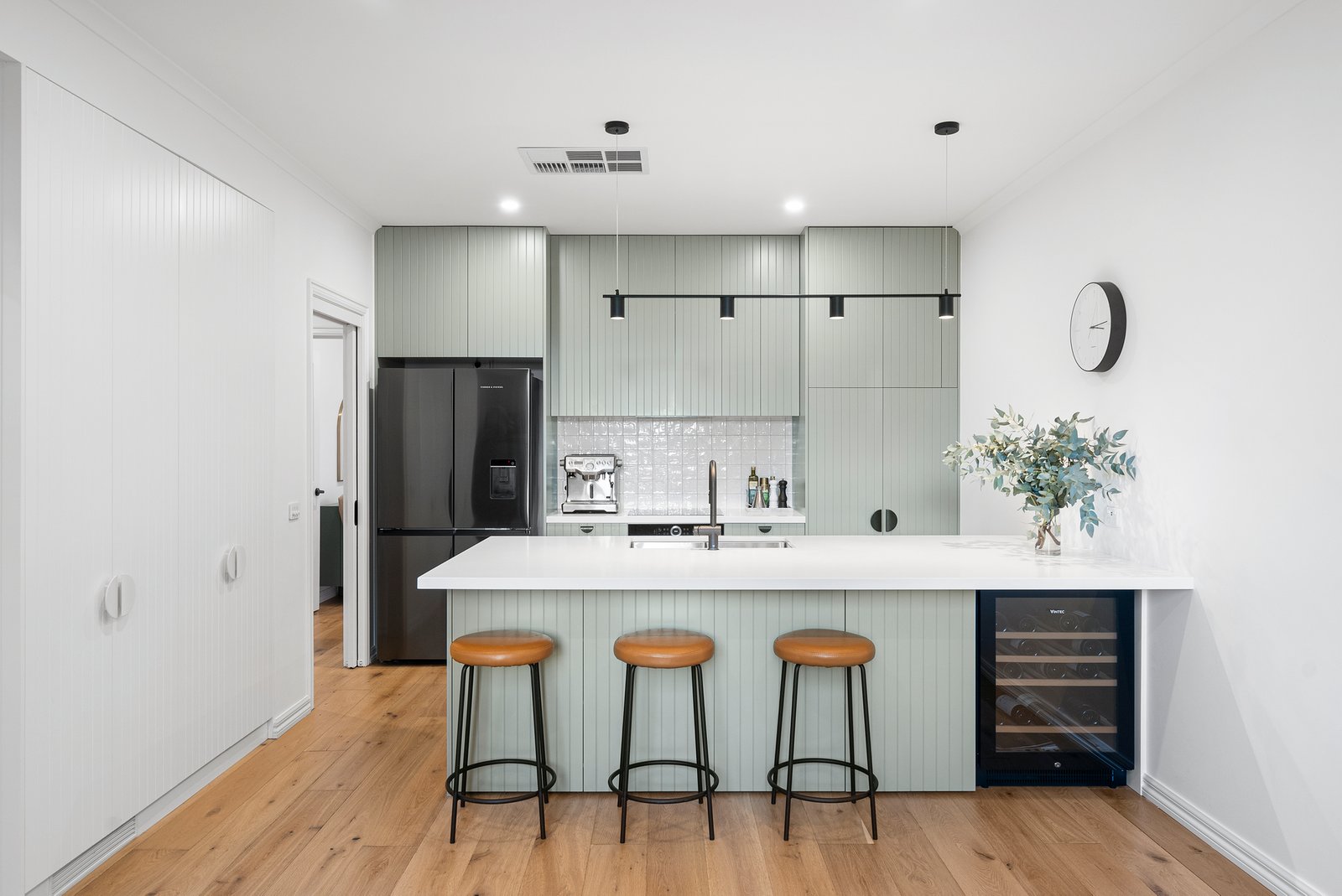 Gallery: 2/160 Charman Road