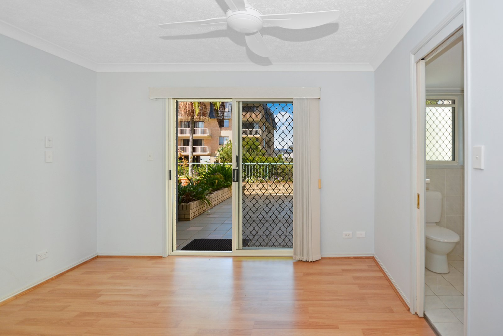 2/160 Marine Parade KINGSCLIFF 3