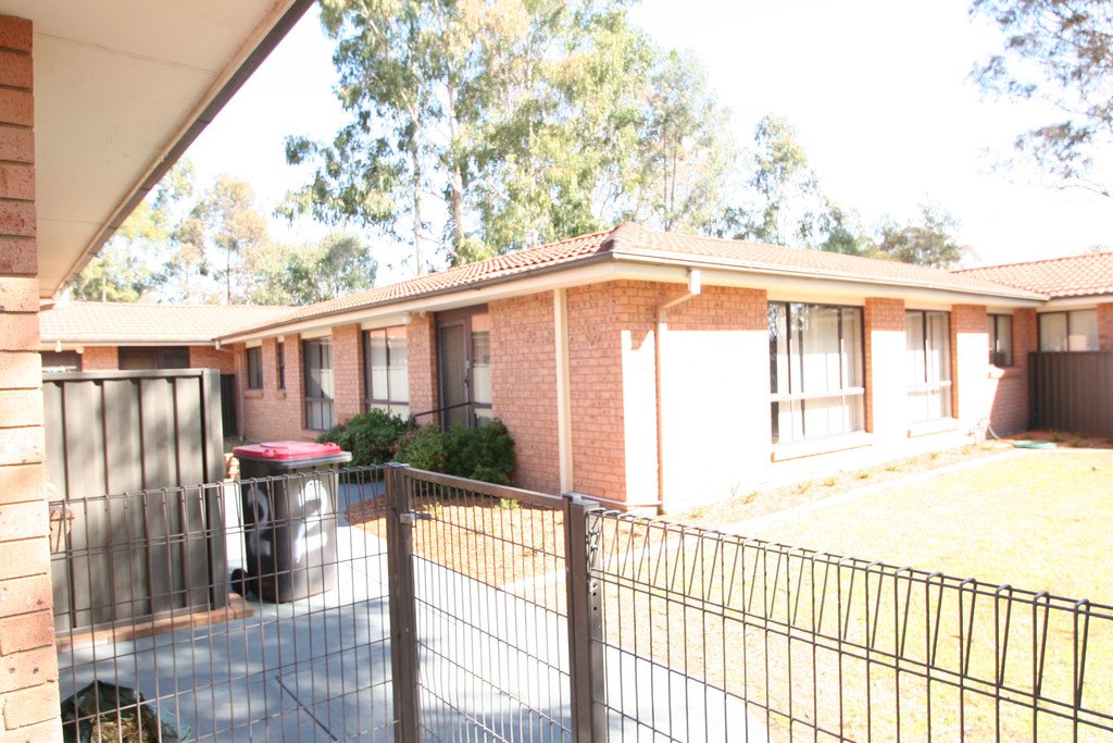 2/160 Maxwell Street SOUTH PENRITH 4