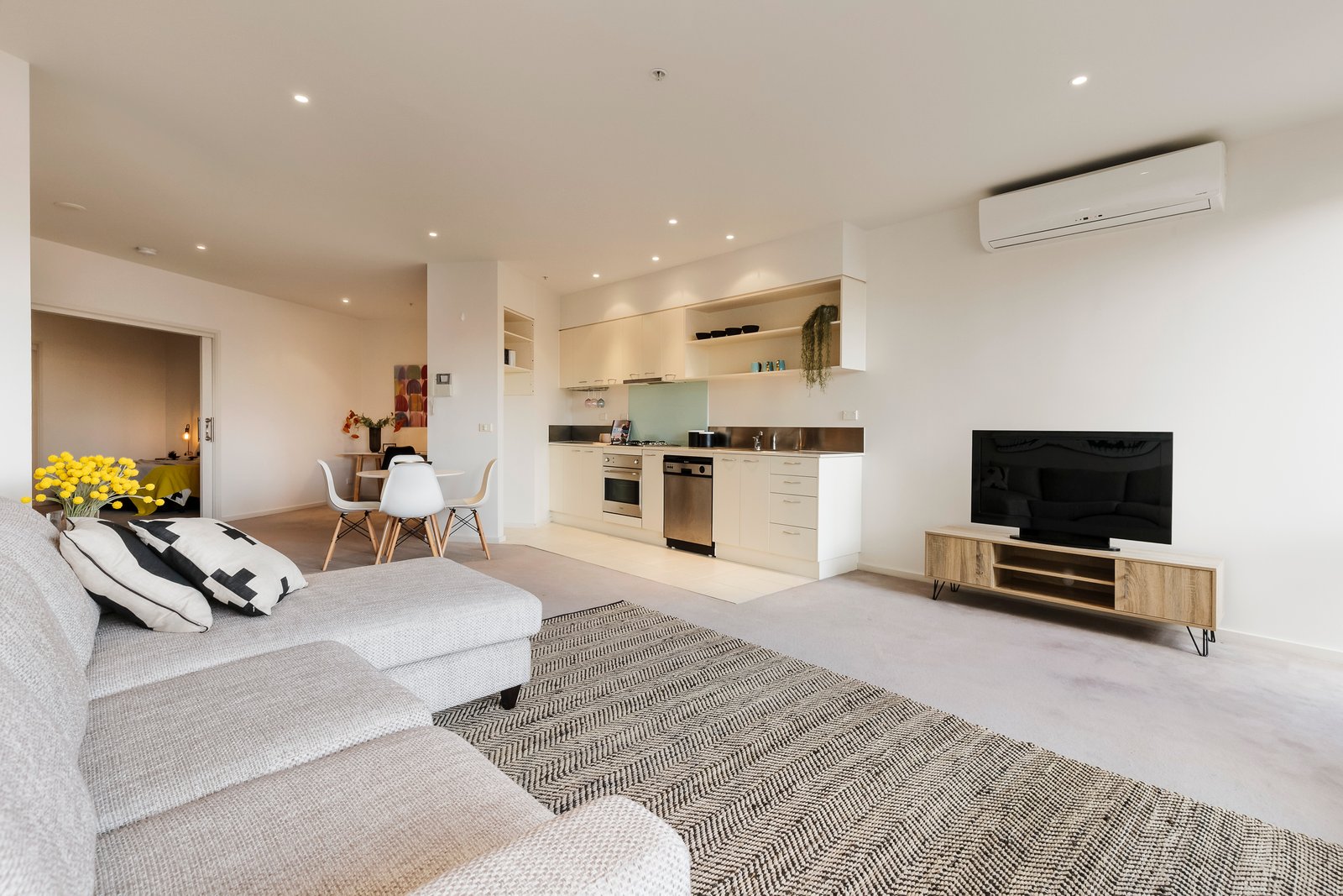 Gallery: 216/3-7 Alma Road