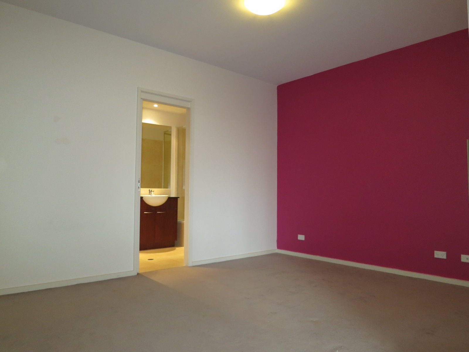 Gallery: 216/3-7 Alma Road