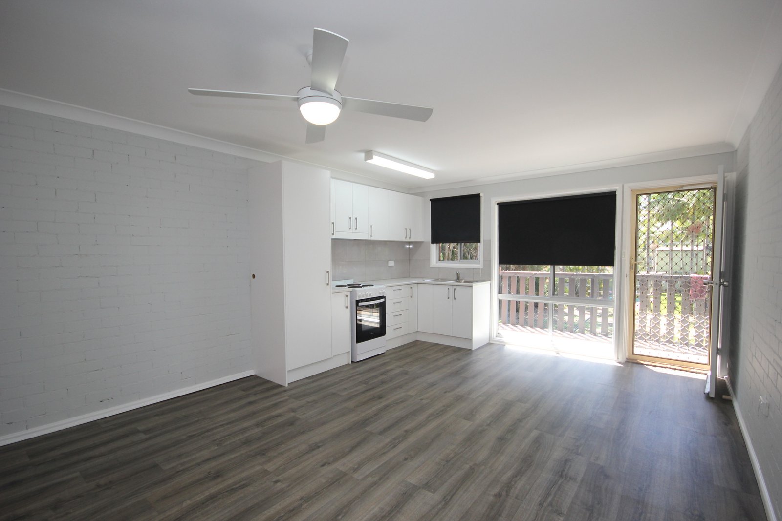 2/1637 Ocean Drive LAKE CATHIE 3