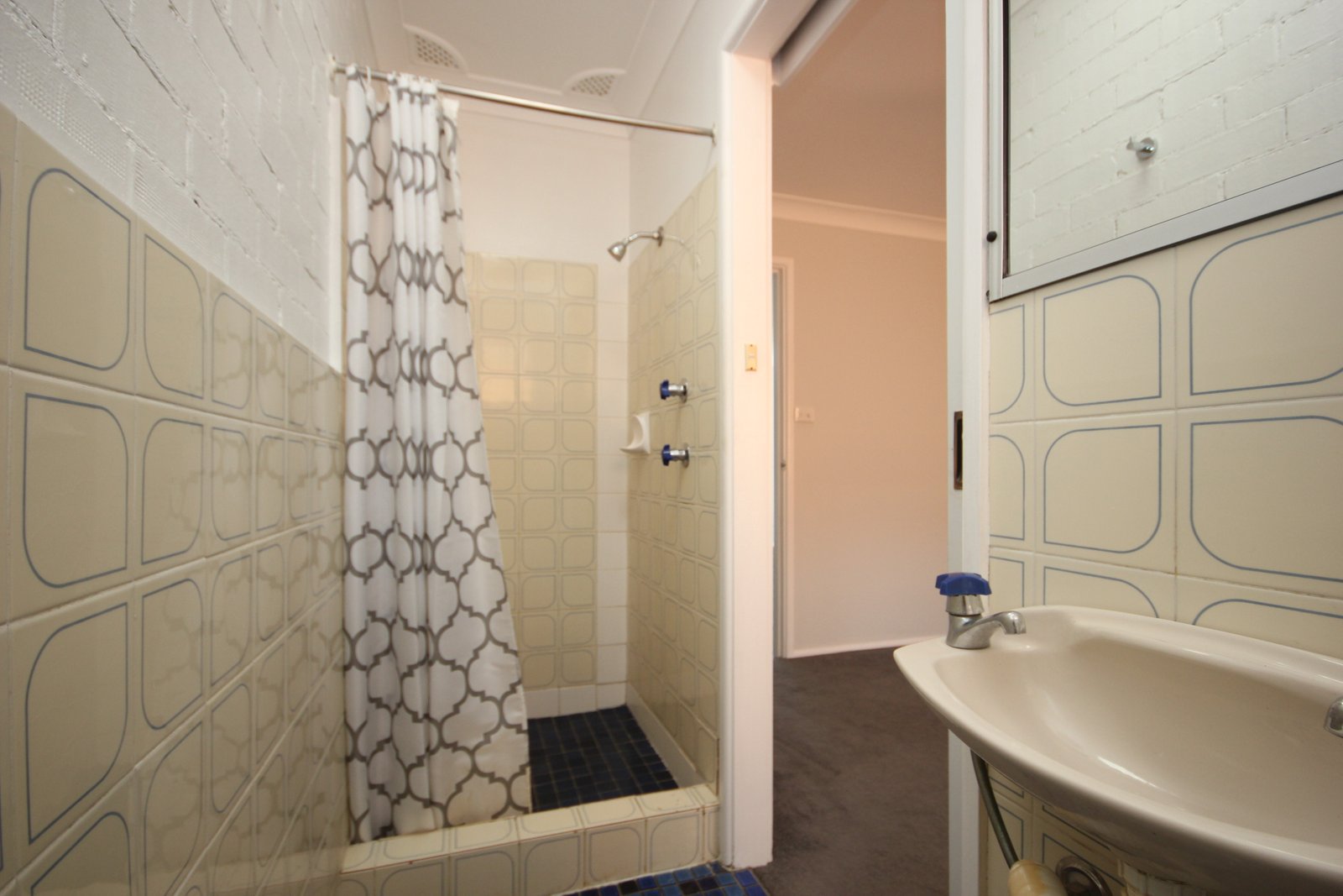 2/1637 Ocean Drive LAKE CATHIE 5