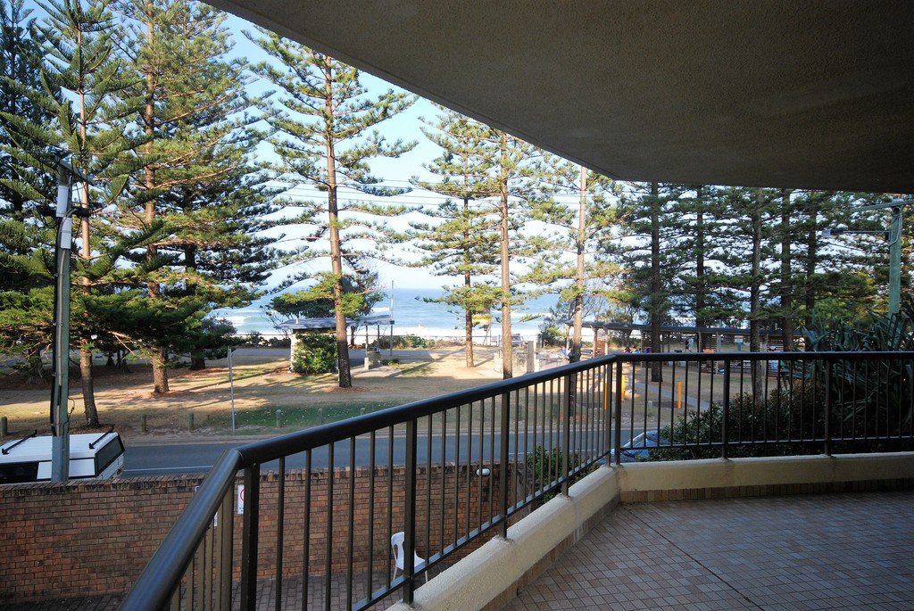 2/164 THE Esplanade BURLEIGH HEADS 2