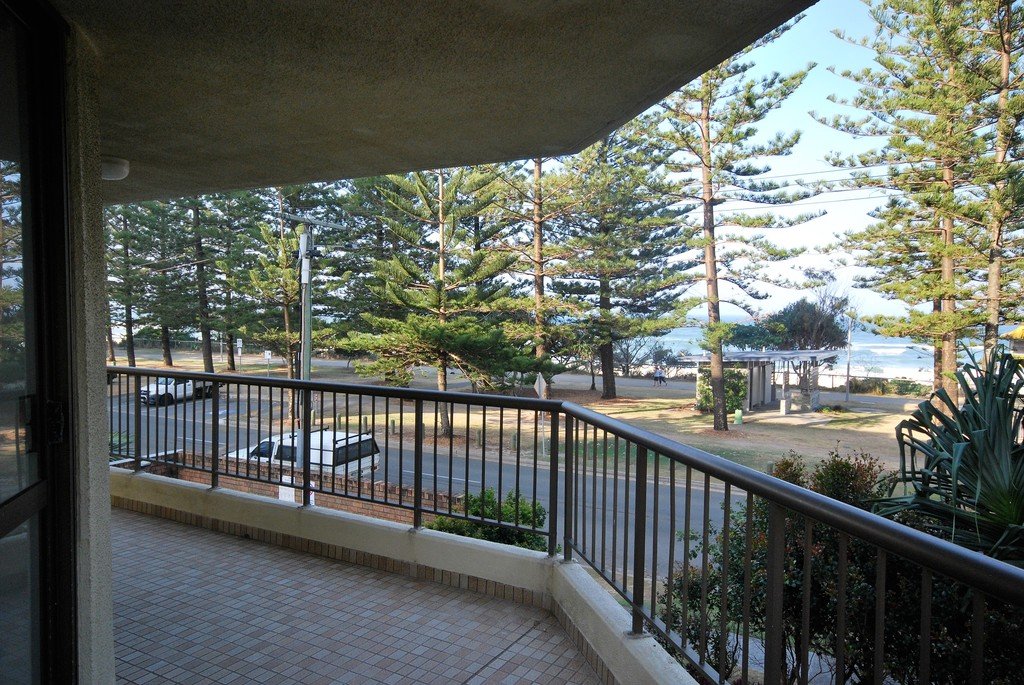 2/164 THE Esplanade BURLEIGH HEADS 7