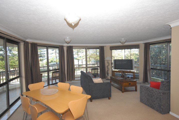 2/164 THE Esplanade BURLEIGH HEADS 3