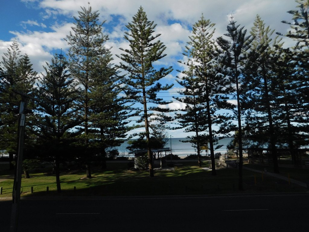 2/164 THE Esplanade BURLEIGH HEADS 9