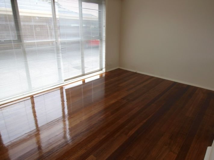 Gallery: 2/164 Warrigal Road