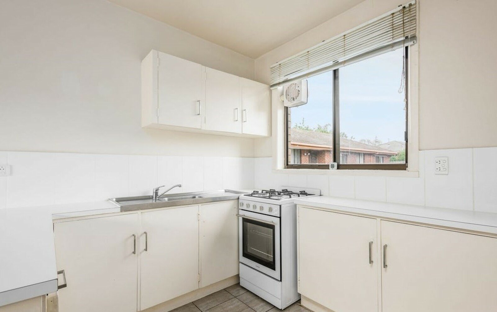 Gallery: 2/164 Warrigal Road
