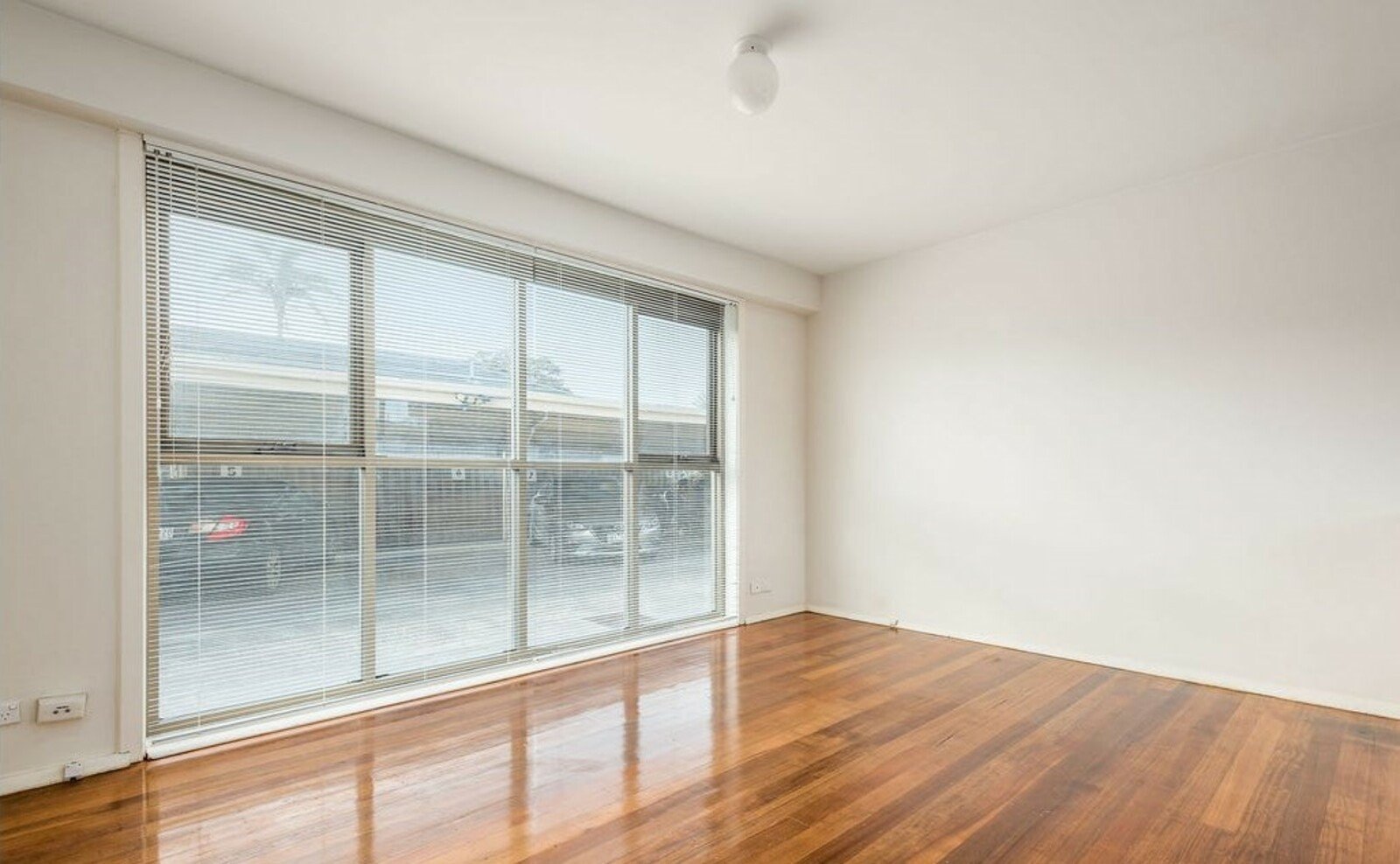 Gallery: 2/164 Warrigal Road