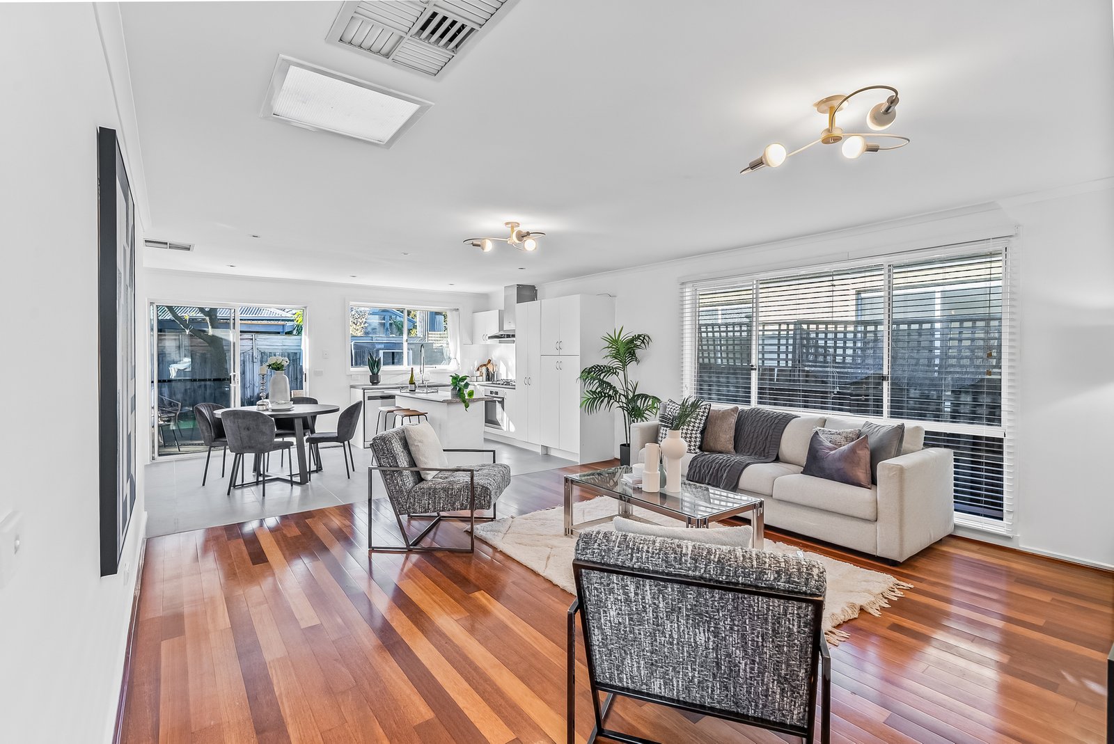Gallery: 2/165 Springfield Road