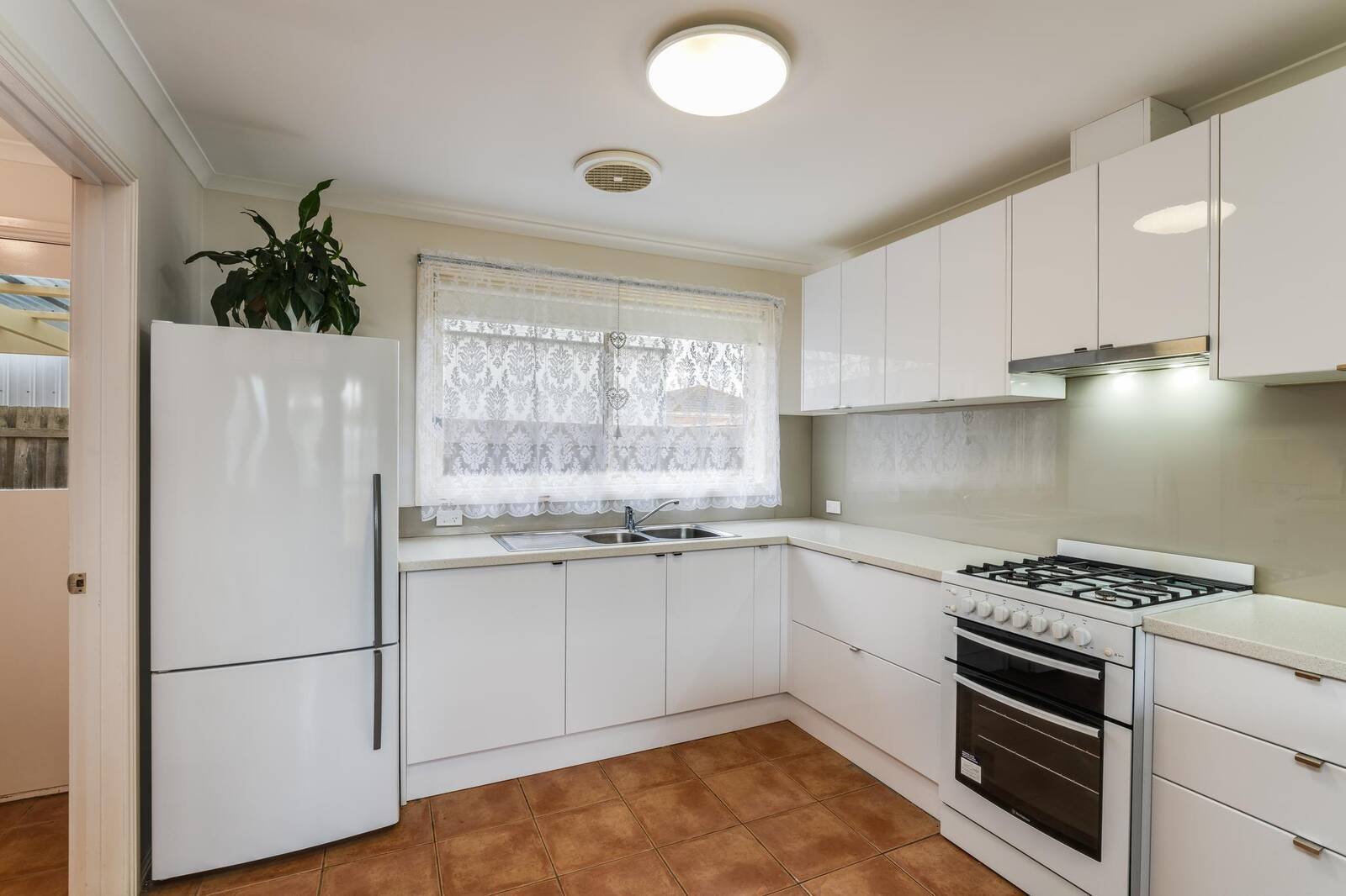 Gallery: 2/166 Coppards Road