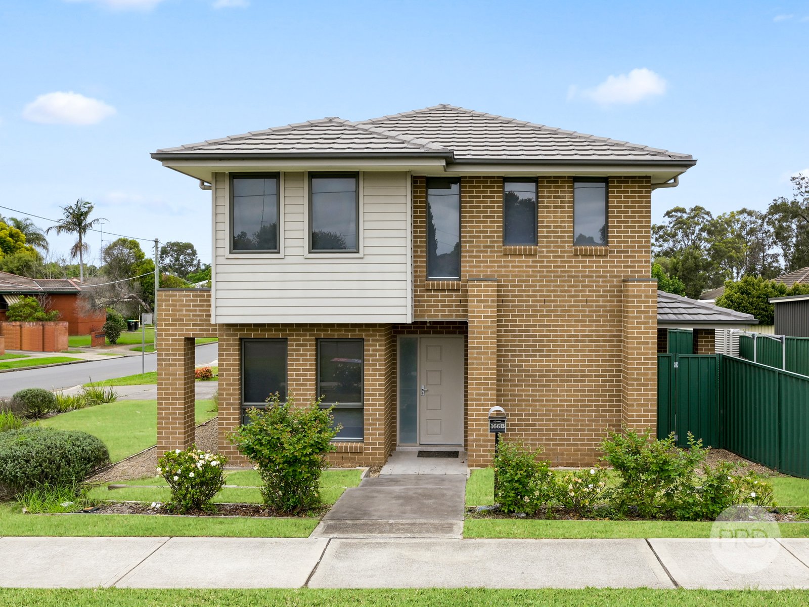2/166 Jamison Road SOUTH PENRITH 2