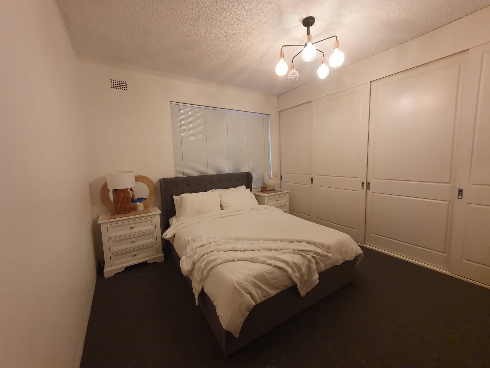 2/166 Russell Avenue DOLLS POINT 2