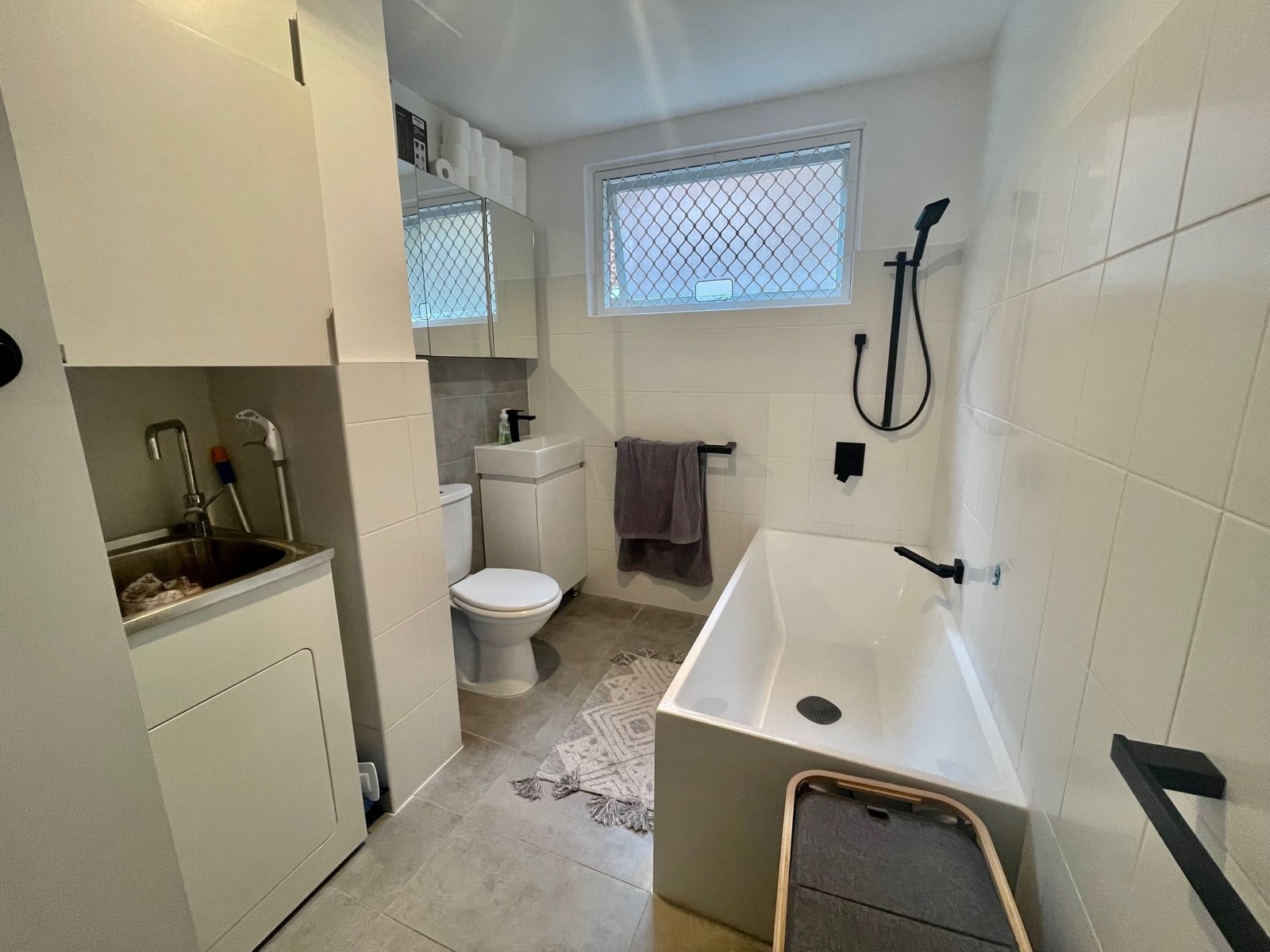 2/166 Russell Avenue DOLLS POINT 4