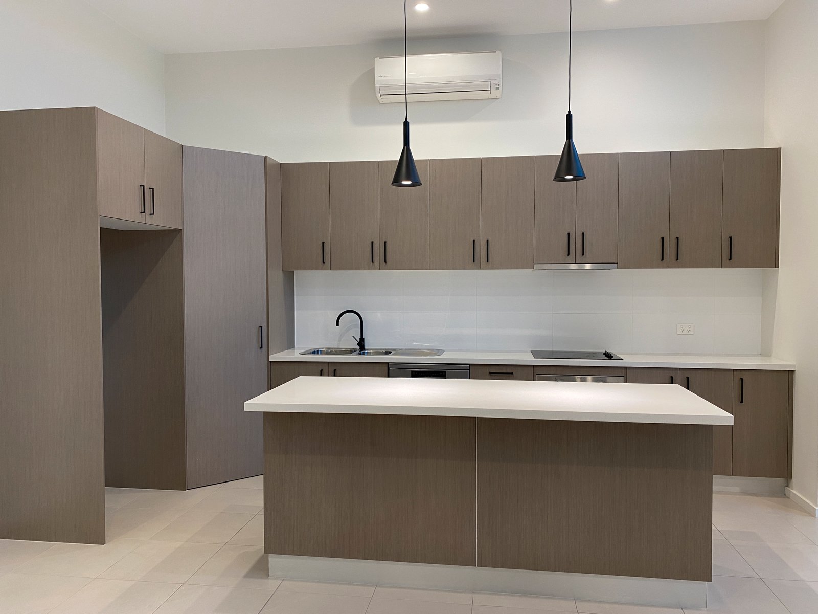 Gallery: 2/168 Francis Street