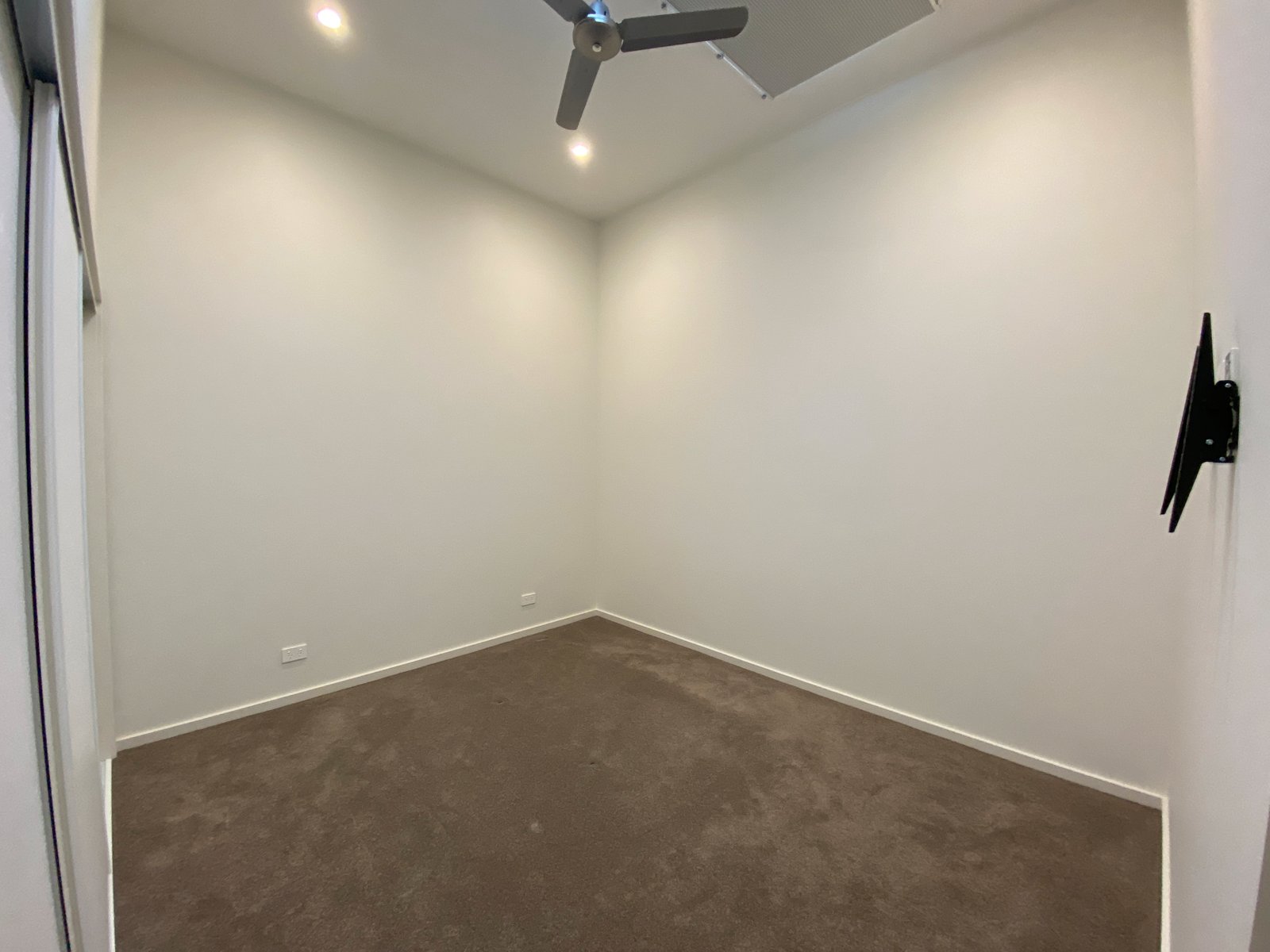 Gallery: 2/168 Francis Street