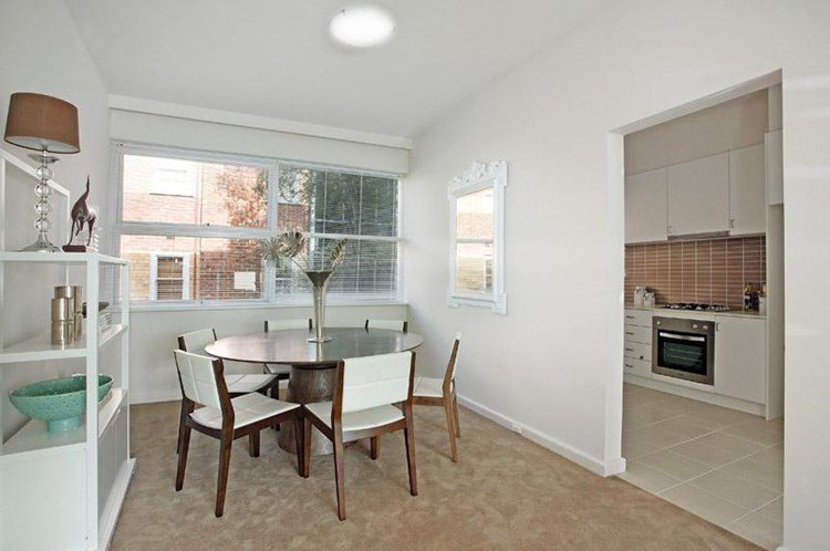 Gallery: 2/169 Hotham Street