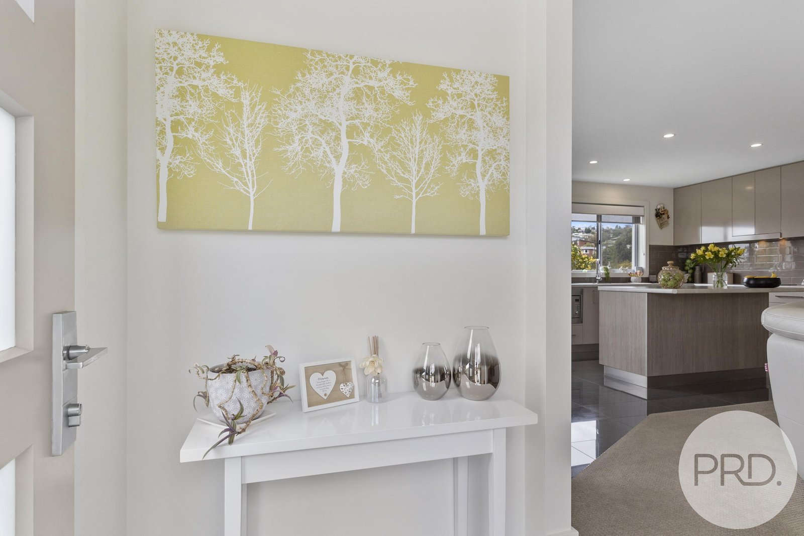 2/16A Suncrest Avenue LENAH VALLEY 3