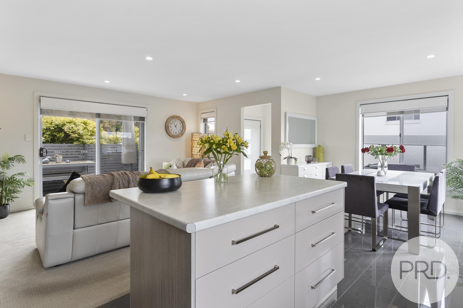 2/16A Suncrest Avenue LENAH VALLEY 16