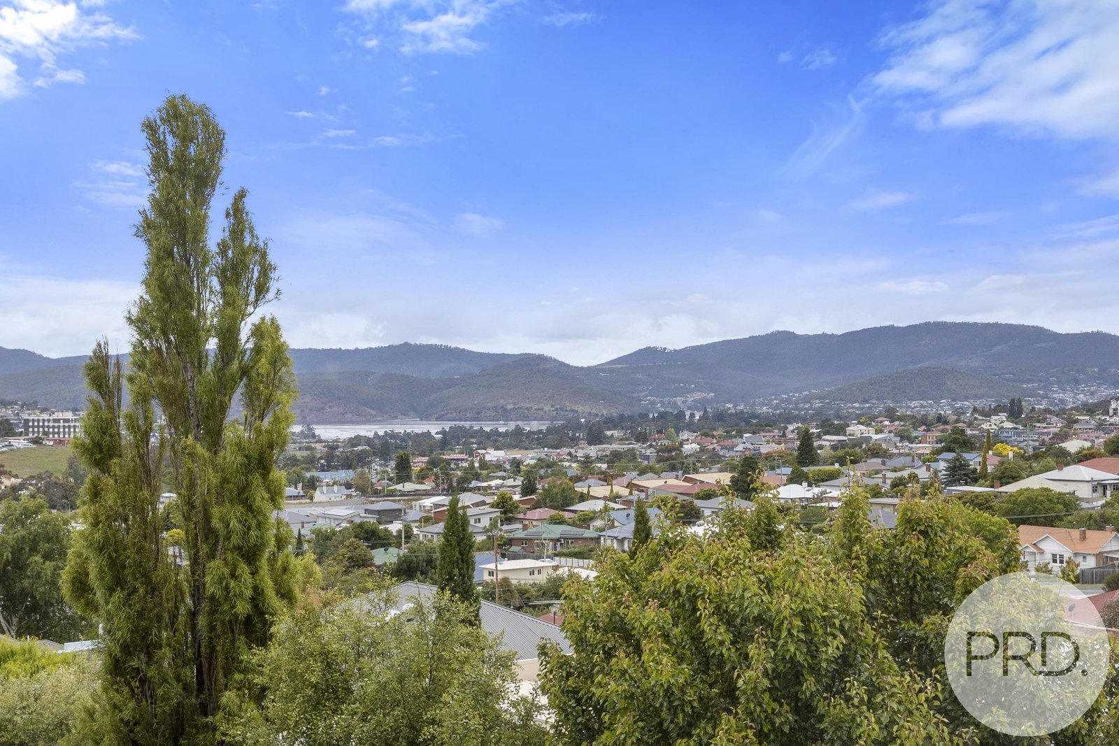 2/16A Suncrest Avenue LENAH VALLEY 17