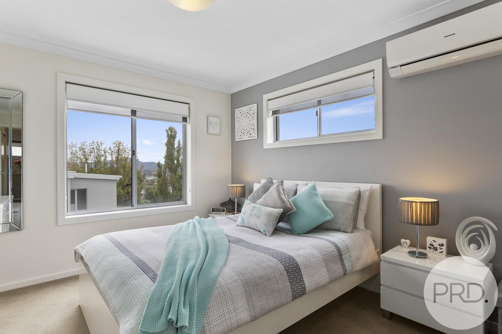 2/16A Suncrest Avenue LENAH VALLEY 20