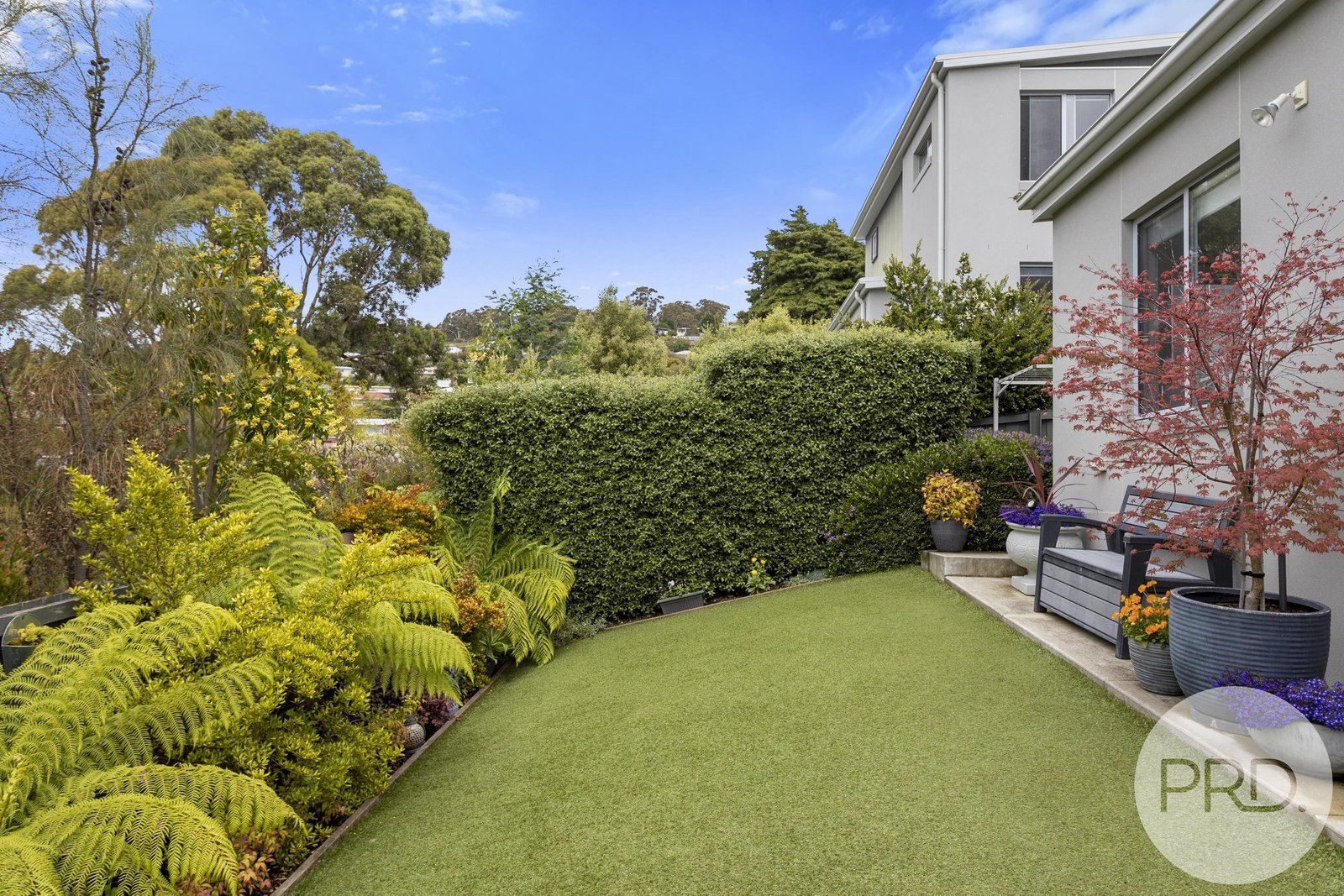 2/16A Suncrest Avenue LENAH VALLEY 33