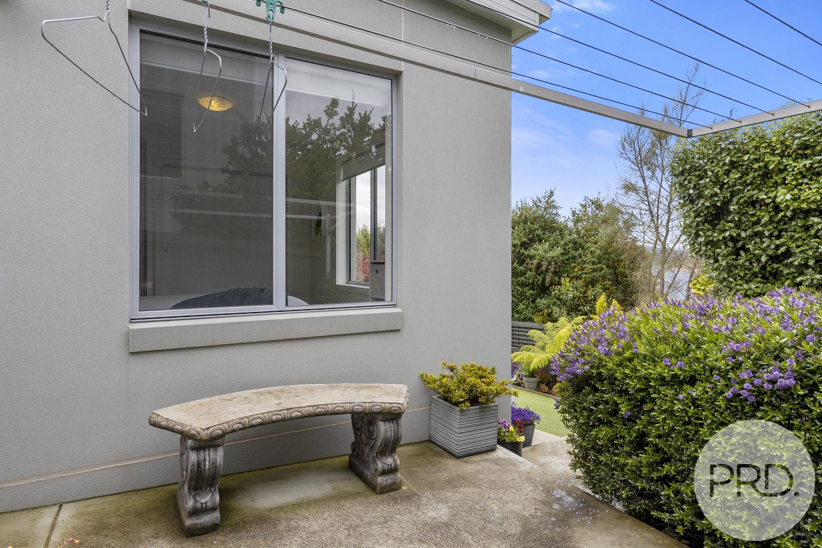 2/16A Suncrest Avenue LENAH VALLEY 35