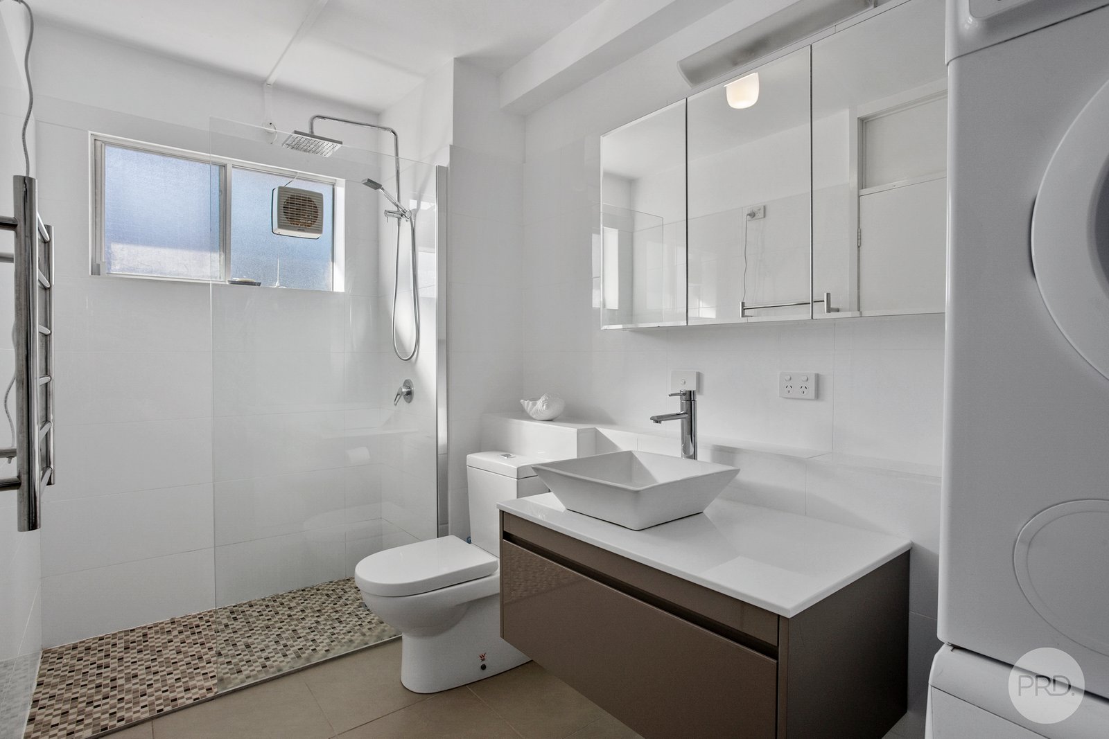 2/16B Stoke Street NEW TOWN 8