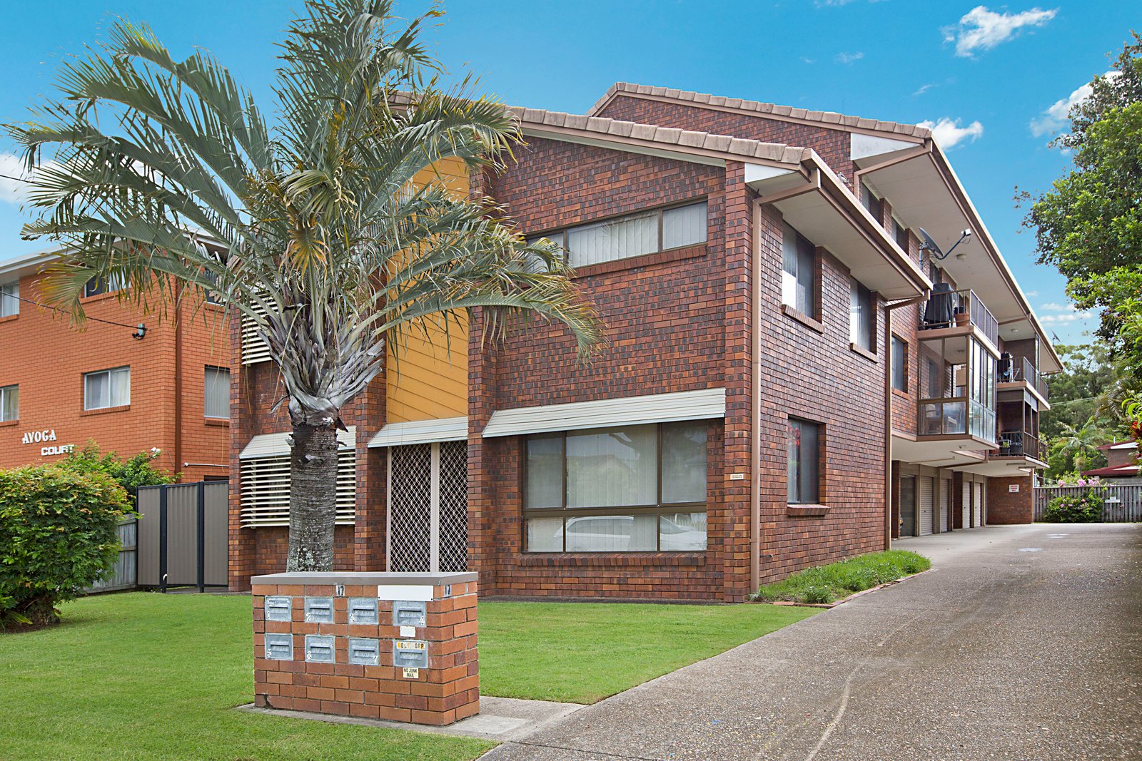 2/17 Boyd Street TWEED HEADS 1
