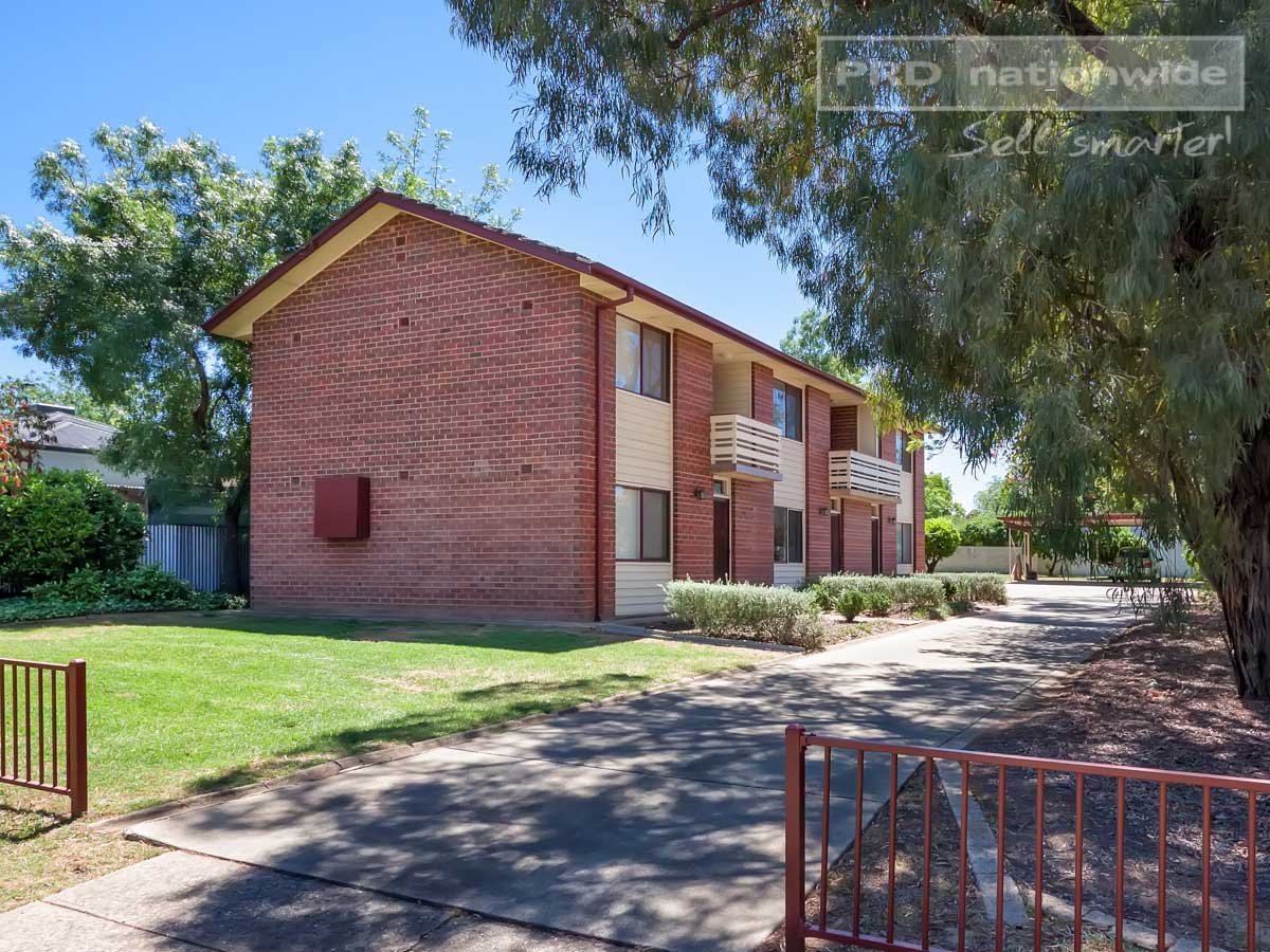 2/17 Cochrane Street KOORINGAL 6