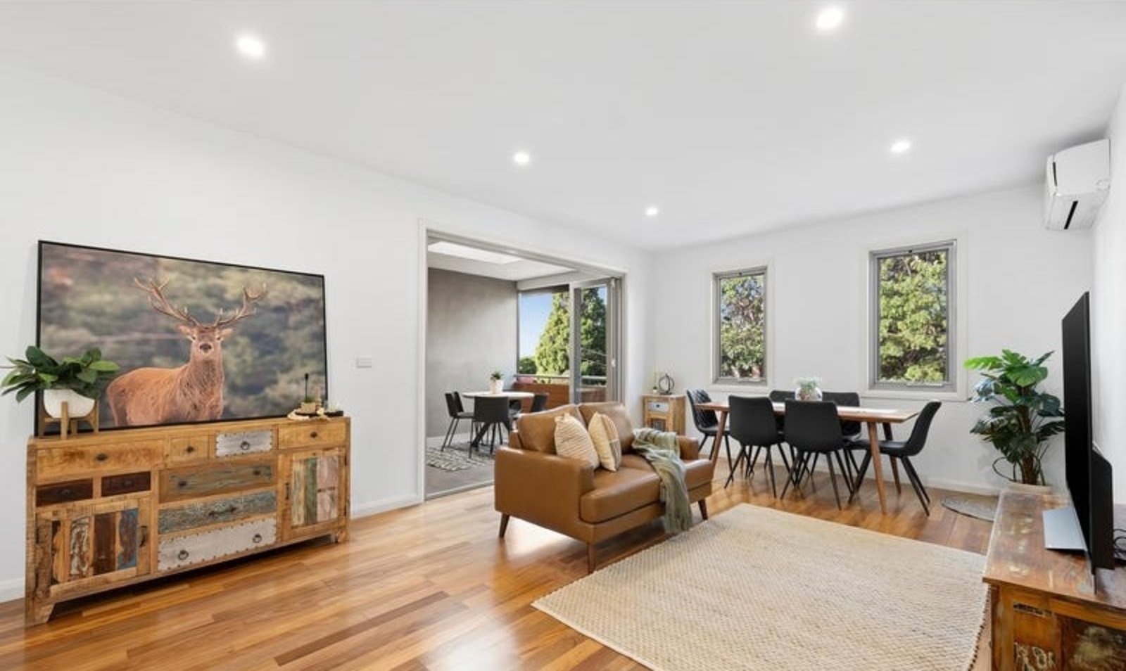 Gallery: 2/17 Coolac Street