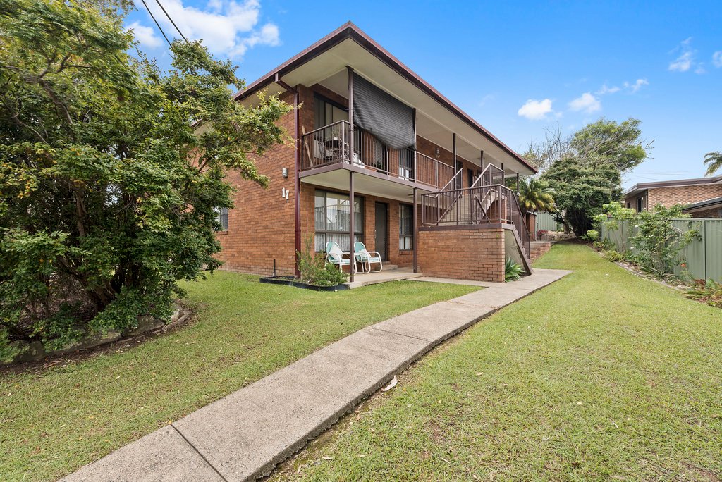 2/17 Corambara Crescent TOORMINA 1