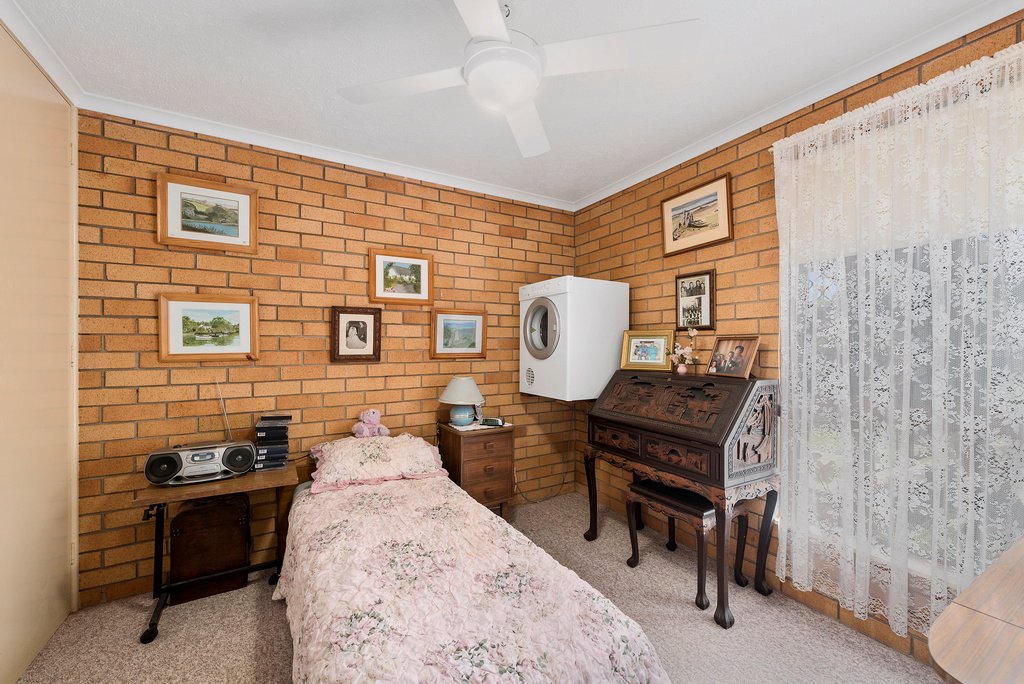 2/17 Corambara Crescent TOORMINA 5