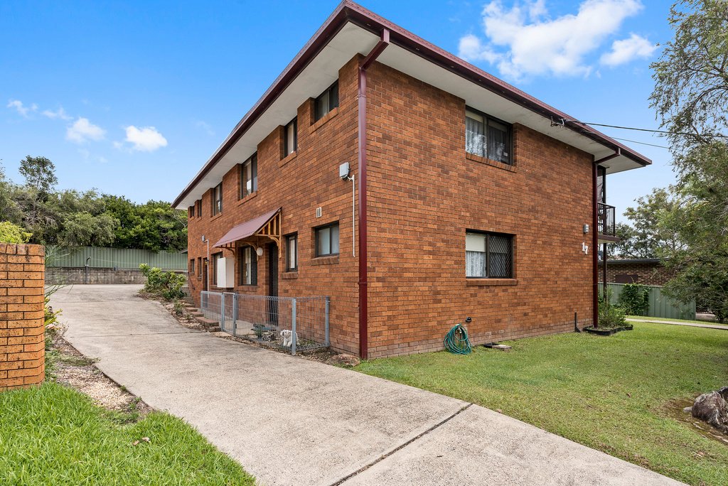 2/17 Corambara Crescent TOORMINA 8