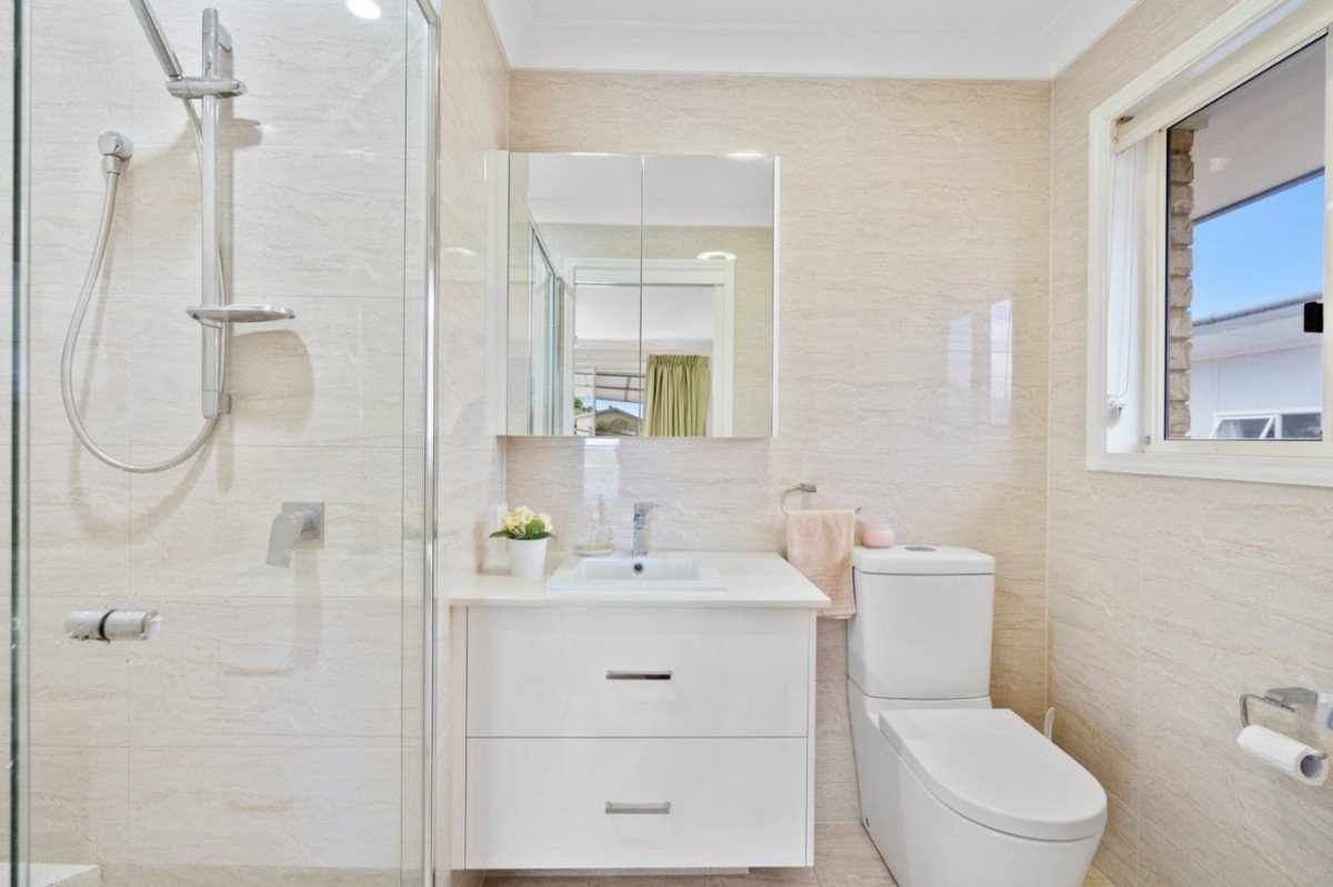 2/17 Deodar Drive Burleigh Heads 9